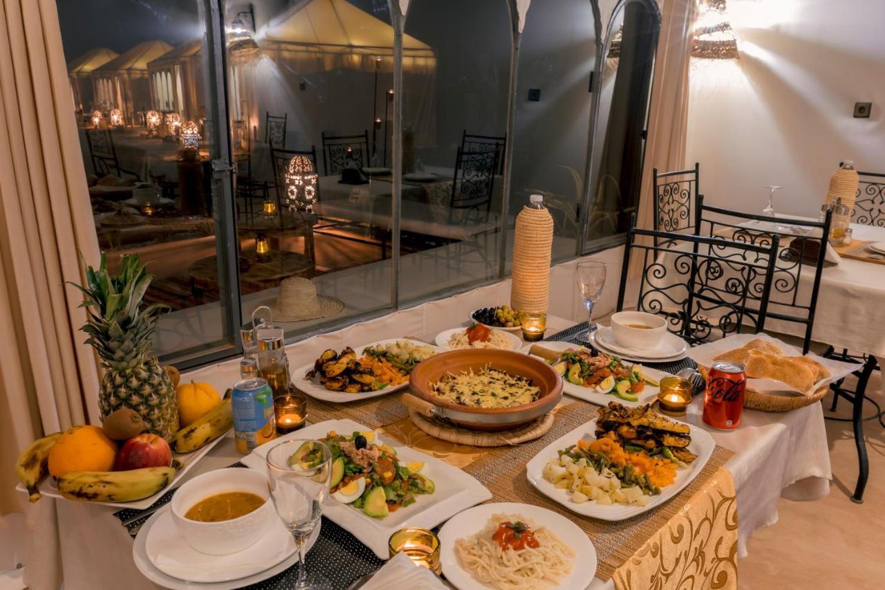 Soleil Camp & Camel Trekking Hotel Merzouga Bagian luar foto